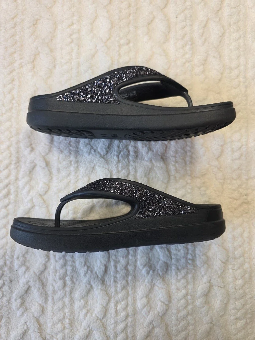 Crocs Black Glitter Flip Flops Women’s Size 9 Iconic Comfort